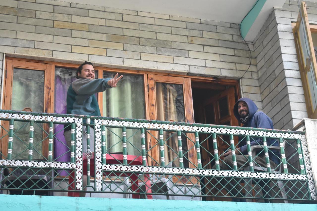 Hotel Deep Forest Kasol Buitenkant foto